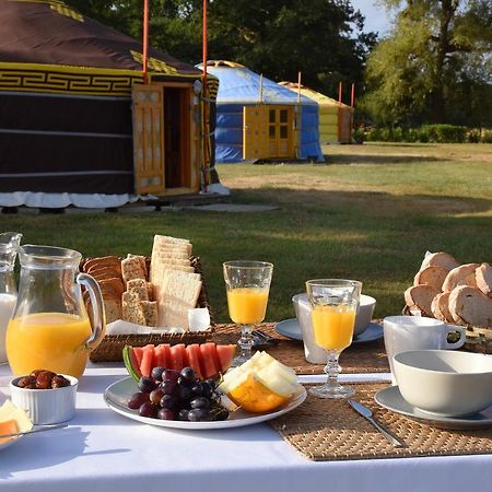 Yourte Nomade-Lodge Les Ecrennes Екстер'єр фото