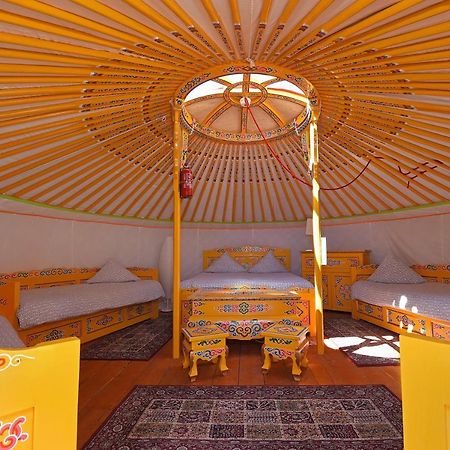 Yourte Nomade-Lodge Les Ecrennes Екстер'єр фото
