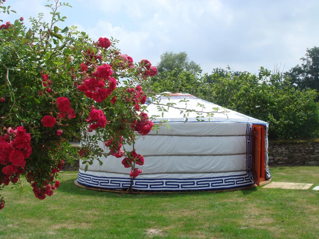 Yourte Nomade-Lodge Les Ecrennes Екстер'єр фото