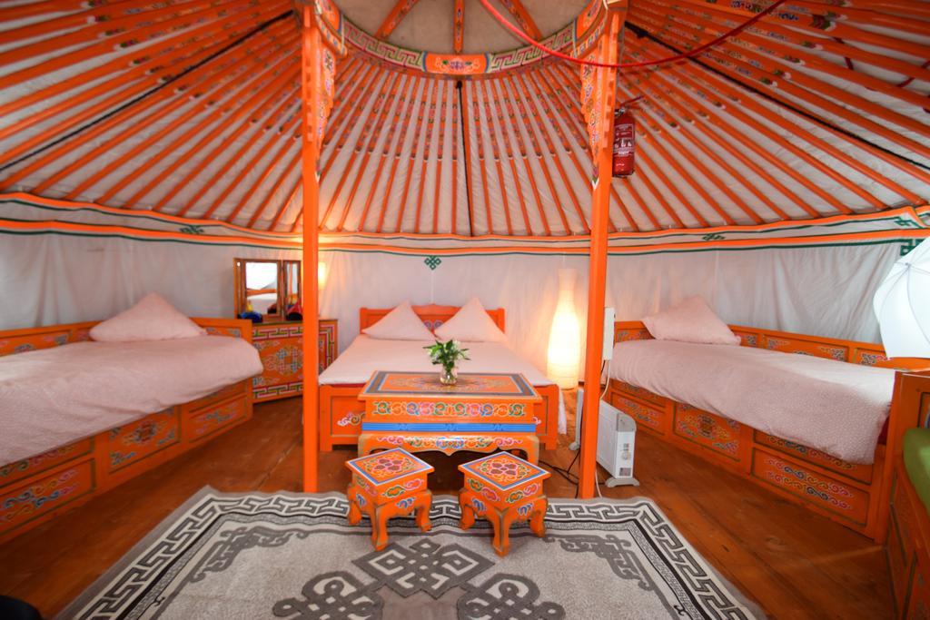 Yourte Nomade-Lodge Les Ecrennes Екстер'єр фото